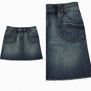 Y2K L.O.G.G. Denim Mini Skirt Size 9 Raw Hem Grunge Utility Pocket